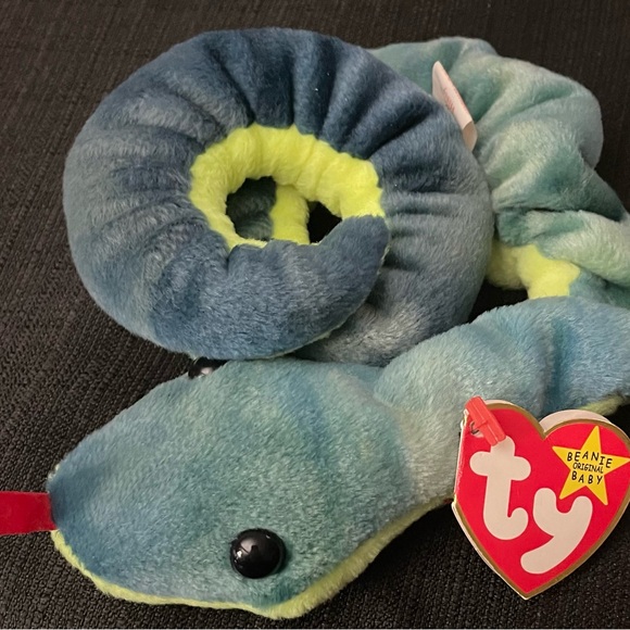 TY Beanie Baby “HISSY”Blue and Green Snake Plush “Rare”